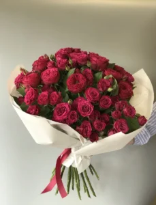Elegancki bukiet różowych róż dla wyjątkowej osoby
