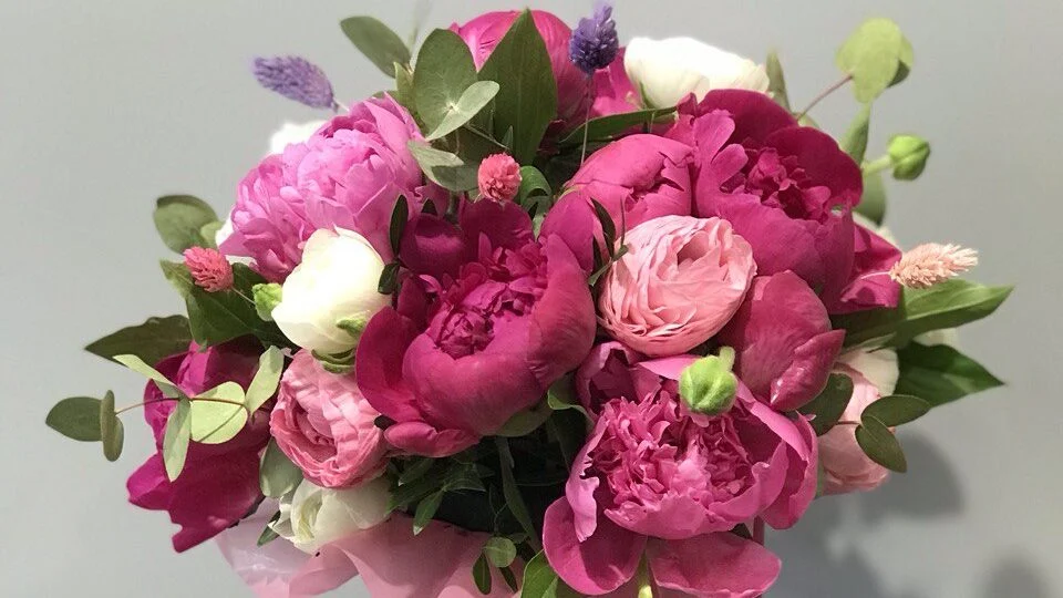 Flower Box peonia z dostawą niska cena